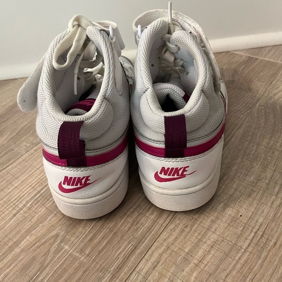 Nike Borough Low Shoes - Picture 2 of 7